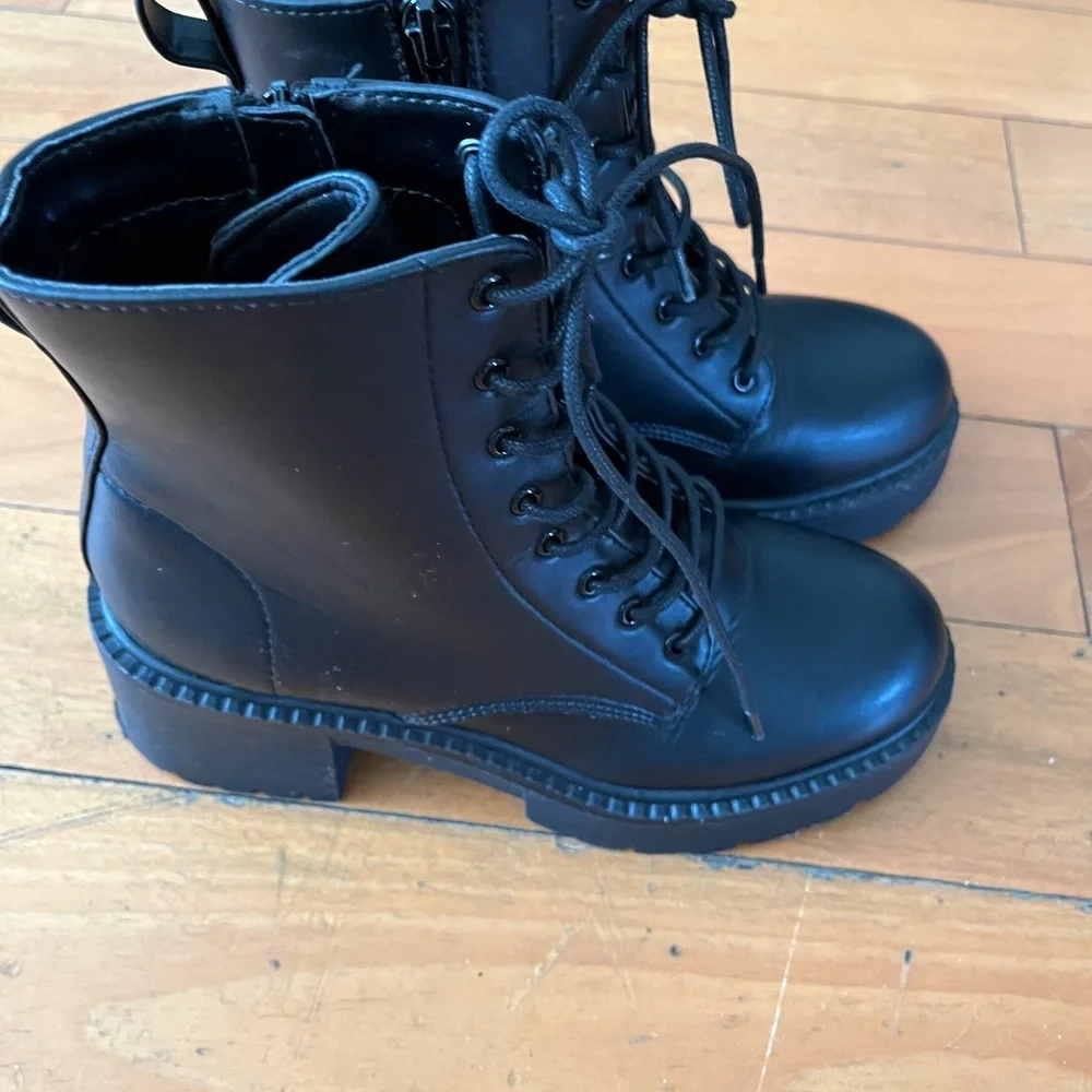Dolce vita black women boot 8M - Picture 6 of 6